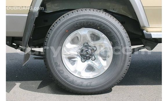 Buy Import Toyota Land Cruiser Beige Car in Import - Dubai in Zambia Buy Import Toyota Land Cruiser Beige Car in Import - Dubai in Zambia