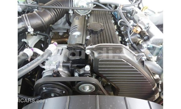 Tenga Imported Toyota Land Cruiser Chena Mota in Import - Dubai in Zambia Tenga Imported Toyota Land Cruiser Chena Mota in Import - Dubai in Zambia