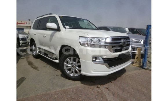 Buy Import Toyota Land Cruiser White Car in Import - Dubai in Zambia Buy Import Toyota Land Cruiser White Car in Import - Dubai in Zambia