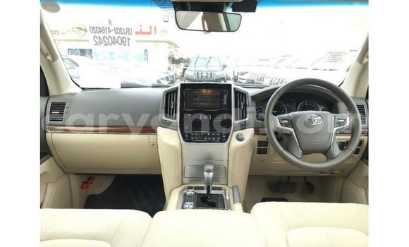 Nunua Imported Toyota Land Cruiser Nyingine Gari ndani ya Import - Dubai nchini Zambia Nunua Imported Toyota Land Cruiser Nyingine Gari ndani ya Import - Dubai nchini Zambia