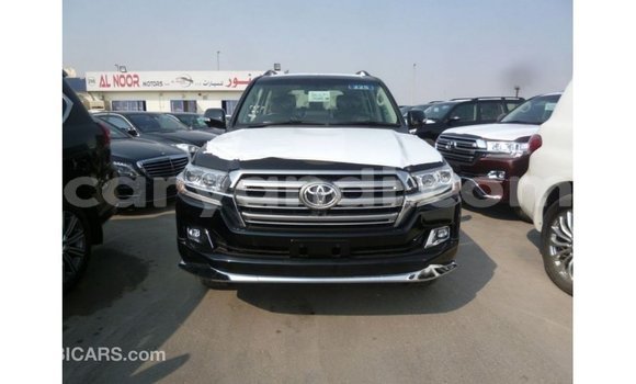 Nunua Imported Toyota Land Cruiser Nyeusi Gari ndani ya Import - Dubai nchini Zambia Nunua Imported Toyota Land Cruiser Nyeusi Gari ndani ya Import - Dubai nchini Zambia