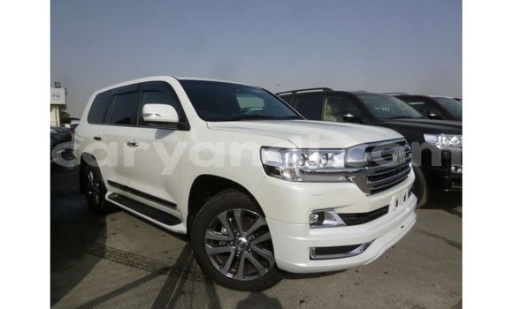 Buy Import Toyota Land Cruiser White Car in Import - Dubai in Zambia Buy Import Toyota Land Cruiser White Car in Import - Dubai in Zambia