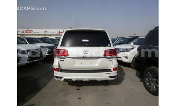 Buy Import Toyota Land Cruiser White Car in Import - Dubai in Zambia Buy Import Toyota Land Cruiser White Car in Import - Dubai in Zambia