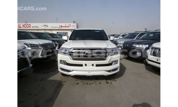 Buy Import Toyota Land Cruiser White Car in Import - Dubai in Zambia Buy Import Toyota Land Cruiser White Car in Import - Dubai in Zambia