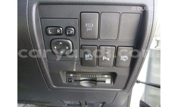 Buy Import Toyota Land Cruiser White Car in Import - Dubai in Zambia Buy Import Toyota Land Cruiser White Car in Import - Dubai in Zambia