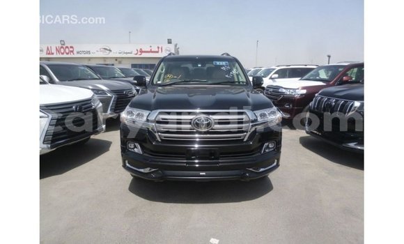 Acheter Import Voiture Toyota Land Cruiser Noir à Import - Dubai, Zambie Acheter Import Voiture Toyota Land Cruiser Noir à Import - Dubai, Zambie