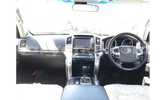 Buy Import Toyota Land Cruiser White Car in Import - Dubai in Zambia Buy Import Toyota Land Cruiser White Car in Import - Dubai in Zambia