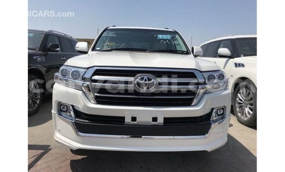 Buy Import Toyota Land Cruiser White Car in Import - Dubai in Zambia Buy Import Toyota Land Cruiser White Car in Import - Dubai in Zambia