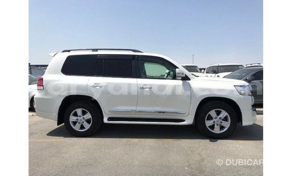 Buy Import Toyota Land Cruiser White Car in Import - Dubai in Zambia Buy Import Toyota Land Cruiser White Car in Import - Dubai in Zambia