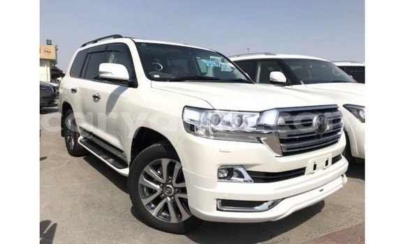 Buy Import Toyota Land Cruiser White Car in Import - Dubai in Zambia Buy Import Toyota Land Cruiser White Car in Import - Dubai in Zambia