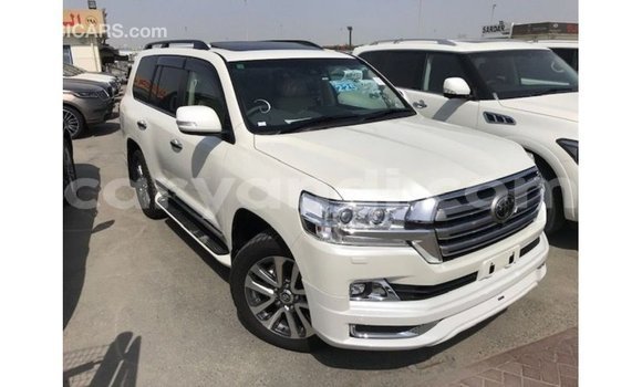 Buy Import Toyota Land Cruiser White Car in Import - Dubai in Zambia Buy Import Toyota Land Cruiser White Car in Import - Dubai in Zambia