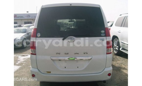 Nunua Imported Toyota Noah Nyeupe Gari ndani ya Import - Dubai nchini Zambia Nunua Imported Toyota Noah Nyeupe Gari ndani ya Import - Dubai nchini Zambia