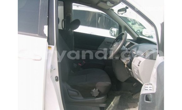 Nunua Imported Toyota Noah Nyeupe Gari ndani ya Import - Dubai nchini Zambia Nunua Imported Toyota Noah Nyeupe Gari ndani ya Import - Dubai nchini Zambia