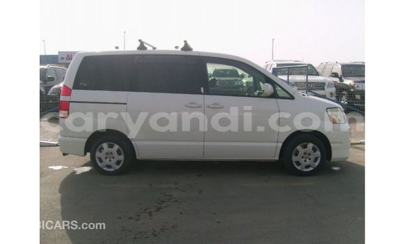 Nunua Imported Toyota Noah Nyeupe Gari ndani ya Import - Dubai nchini Zambia Nunua Imported Toyota Noah Nyeupe Gari ndani ya Import - Dubai nchini Zambia