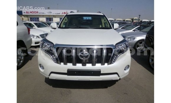 Nunua Imported Toyota Prado Nyeupe Gari ndani ya Import - Dubai nchini Zambia Nunua Imported Toyota Prado Nyeupe Gari ndani ya Import - Dubai nchini Zambia