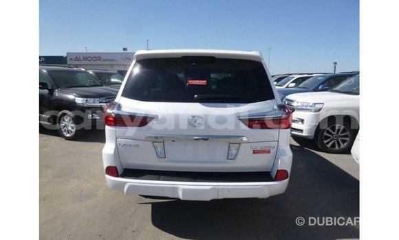 Nunua Imported Lexus LX Nyeupe Gari ndani ya Import - Dubai nchini Zambia Nunua Imported Lexus LX Nyeupe Gari ndani ya Import - Dubai nchini Zambia