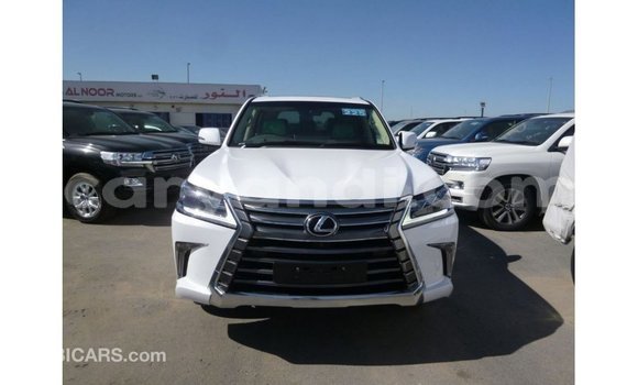 Nunua Imported Lexus LX Nyeupe Gari ndani ya Import - Dubai nchini Zambia Nunua Imported Lexus LX Nyeupe Gari ndani ya Import - Dubai nchini Zambia