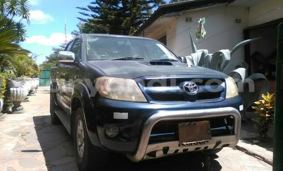 Tenga Tsaru Toyota Hilux Bhuruu Mota in Chipata in Zambia Tenga Tsaru Toyota Hilux Bhuruu Mota in Chipata in Zambia