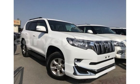Nunua Imported Toyota Prado Nyeupe Gari ndani ya Import - Dubai nchini Zambia Nunua Imported Toyota Prado Nyeupe Gari ndani ya Import - Dubai nchini Zambia