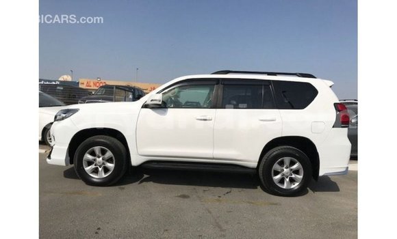 Nunua Imported Toyota Prado Nyeupe Gari ndani ya Import - Dubai nchini Zambia Nunua Imported Toyota Prado Nyeupe Gari ndani ya Import - Dubai nchini Zambia