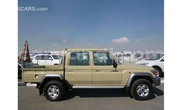 Acheter Import Voiture Toyota Land Cruiser Beige à Import - Dubai, Zambie Acheter Import Voiture Toyota Land Cruiser Beige à Import - Dubai, Zambie