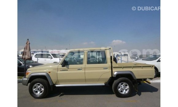 Acheter Import Voiture Toyota Land Cruiser Beige à Import - Dubai, Zambie Acheter Import Voiture Toyota Land Cruiser Beige à Import - Dubai, Zambie