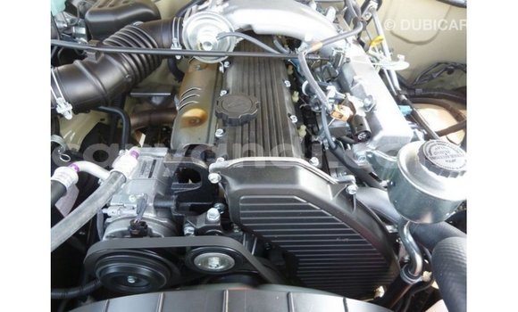 Acheter Import Voiture Toyota Land Cruiser Beige à Import - Dubai, Zambie Acheter Import Voiture Toyota Land Cruiser Beige à Import - Dubai, Zambie