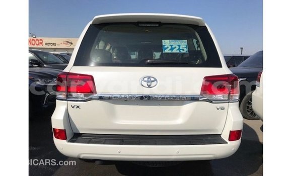 Buy Import Toyota Land Cruiser White Car in Import - Dubai in Zambia Buy Import Toyota Land Cruiser White Car in Import - Dubai in Zambia