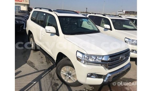 Buy Import Toyota Land Cruiser White Car in Import - Dubai in Zambia Buy Import Toyota Land Cruiser White Car in Import - Dubai in Zambia