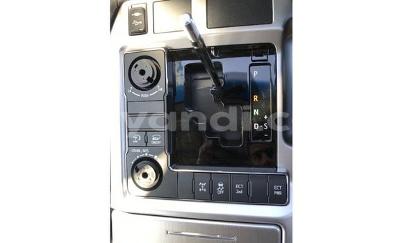 Buy Import Toyota Land Cruiser White Car in Import - Dubai in Zambia Buy Import Toyota Land Cruiser White Car in Import - Dubai in Zambia