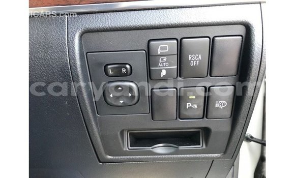 Buy Import Toyota Land Cruiser White Car in Import - Dubai in Zambia Buy Import Toyota Land Cruiser White Car in Import - Dubai in Zambia