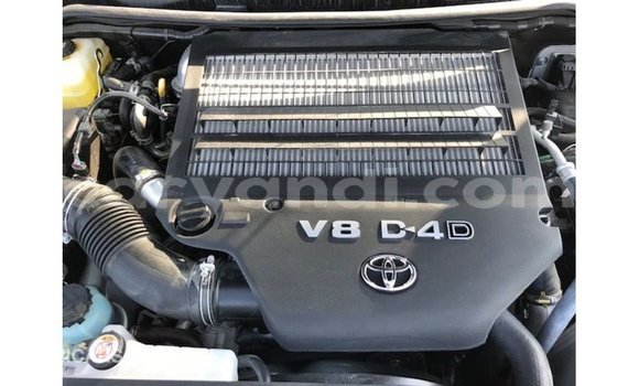 Buy Import Toyota Land Cruiser White Car in Import - Dubai in Zambia Buy Import Toyota Land Cruiser White Car in Import - Dubai in Zambia