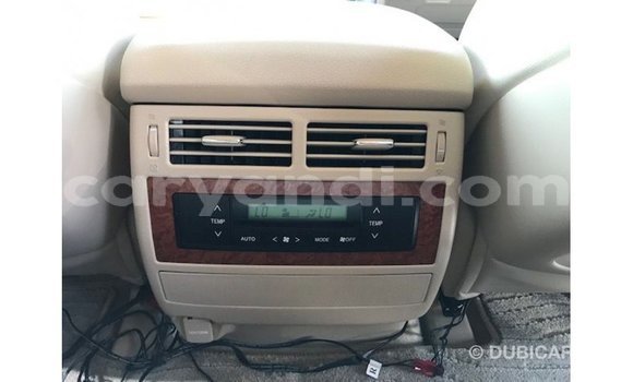 Nunua Imported Toyota Land Cruiser Nyeupe Gari ndani ya Import - Dubai nchini Zambia Nunua Imported Toyota Land Cruiser Nyeupe Gari ndani ya Import - Dubai nchini Zambia