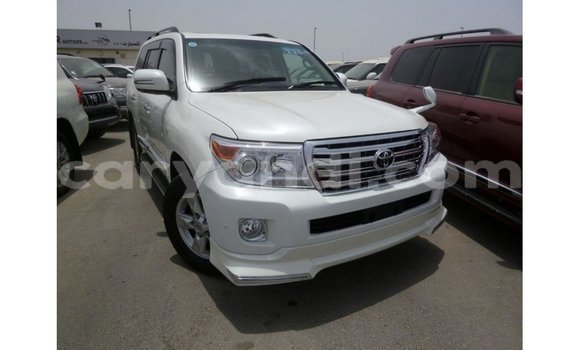 Buy Import Toyota Land Cruiser White Car in Import - Dubai in Zambia Buy Import Toyota Land Cruiser White Car in Import - Dubai in Zambia