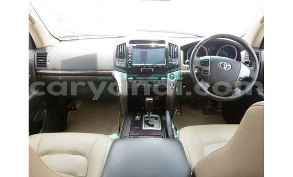 Buy Import Toyota Land Cruiser White Car in Import - Dubai in Zambia Buy Import Toyota Land Cruiser White Car in Import - Dubai in Zambia