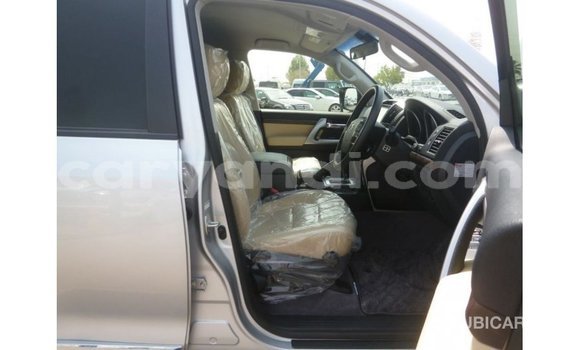 Nunua Imported Toyota Land Cruiser Nyingine Gari ndani ya Import - Dubai nchini Zambia Nunua Imported Toyota Land Cruiser Nyingine Gari ndani ya Import - Dubai nchini Zambia