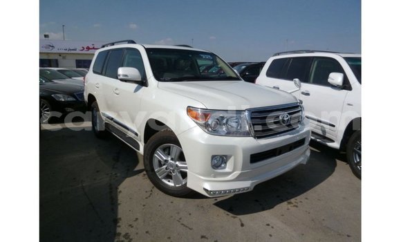 Acheter Import Voiture Toyota Land Cruiser Blanc à Import - Dubai, Zambie Acheter Import Voiture Toyota Land Cruiser Blanc à Import - Dubai, Zambie