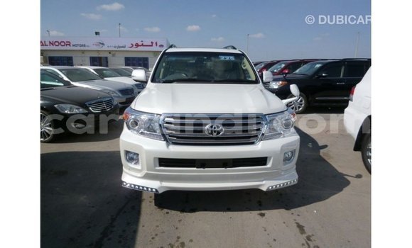 Acheter Import Voiture Toyota Land Cruiser Blanc à Import - Dubai, Zambie Acheter Import Voiture Toyota Land Cruiser Blanc à Import - Dubai, Zambie