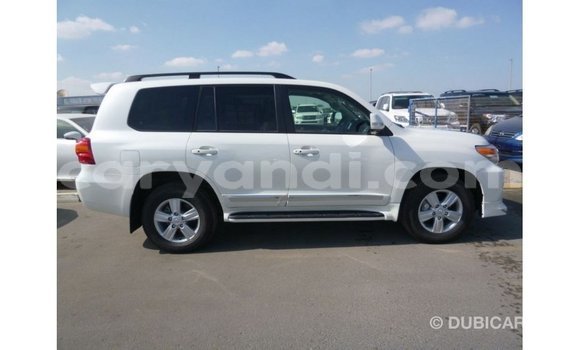 Acheter Import Voiture Toyota Land Cruiser Blanc à Import - Dubai, Zambie Acheter Import Voiture Toyota Land Cruiser Blanc à Import - Dubai, Zambie