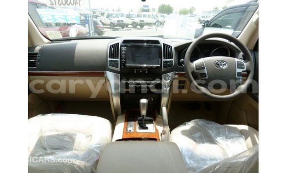 Buy Import Toyota Land Cruiser White Car in Import - Dubai in Zambia Buy Import Toyota Land Cruiser White Car in Import - Dubai in Zambia