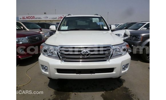 Buy Import Toyota Land Cruiser White Car in Import - Dubai in Zambia Buy Import Toyota Land Cruiser White Car in Import - Dubai in Zambia