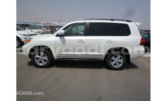 Buy Import Toyota Land Cruiser White Car in Import - Dubai in Zambia Buy Import Toyota Land Cruiser White Car in Import - Dubai in Zambia