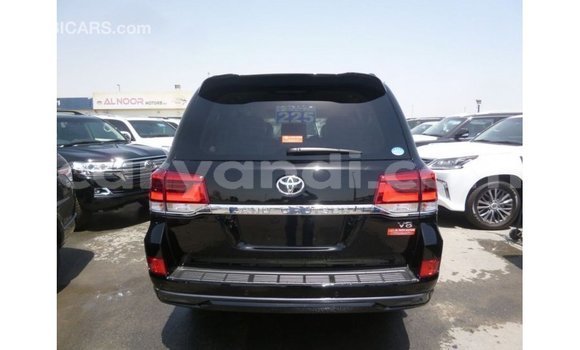 Nunua Imported Toyota Land Cruiser Nyeusi Gari ndani ya Import - Dubai nchini Zambia Nunua Imported Toyota Land Cruiser Nyeusi Gari ndani ya Import - Dubai nchini Zambia
