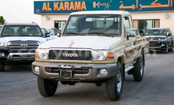Acheter Import Voiture Toyota Land Cruiser Beige à Import - Dubai, Zambie Acheter Import Voiture Toyota Land Cruiser Beige à Import - Dubai, Zambie