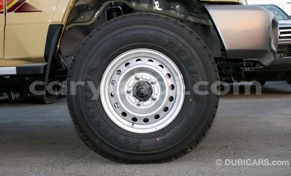 Acheter Import Voiture Toyota Land Cruiser Beige à Import - Dubai, Zambie Acheter Import Voiture Toyota Land Cruiser Beige à Import - Dubai, Zambie