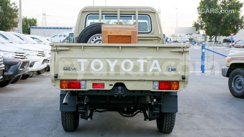 Big with watermark toyota land cruiser zambia import dubai 10863