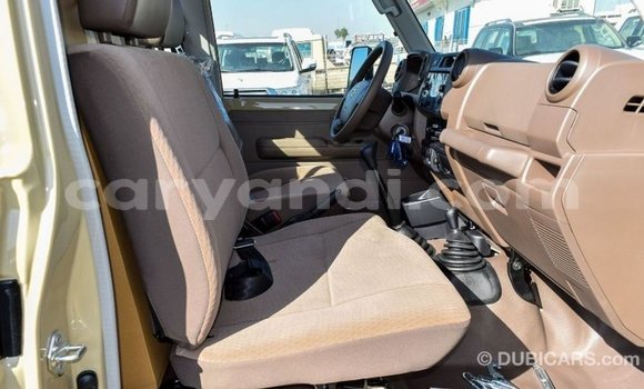 Acheter Import Voiture Toyota Land Cruiser Beige à Import - Dubai, Zambie Acheter Import Voiture Toyota Land Cruiser Beige à Import - Dubai, Zambie