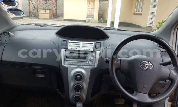 Tenga Tsaru Toyota Vitz Sirivha Mota in Chipata in Zambia Tenga Tsaru Toyota Vitz Sirivha Mota in Chipata in Zambia