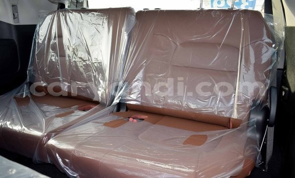Acheter Import Voiture Toyota Land Cruiser Noir à Import - Dubai, Zambie Acheter Import Voiture Toyota Land Cruiser Noir à Import - Dubai, Zambie