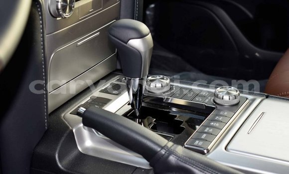 Acheter Import Voiture Toyota Land Cruiser Noir à Import - Dubai, Zambie Acheter Import Voiture Toyota Land Cruiser Noir à Import - Dubai, Zambie